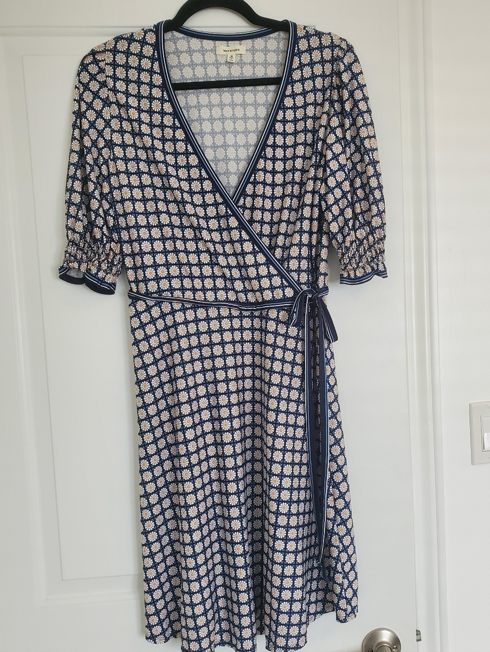 Max Studio Floral Faux Wrap Dress - Navy & Cream With Puff Smocked Short Sleeves